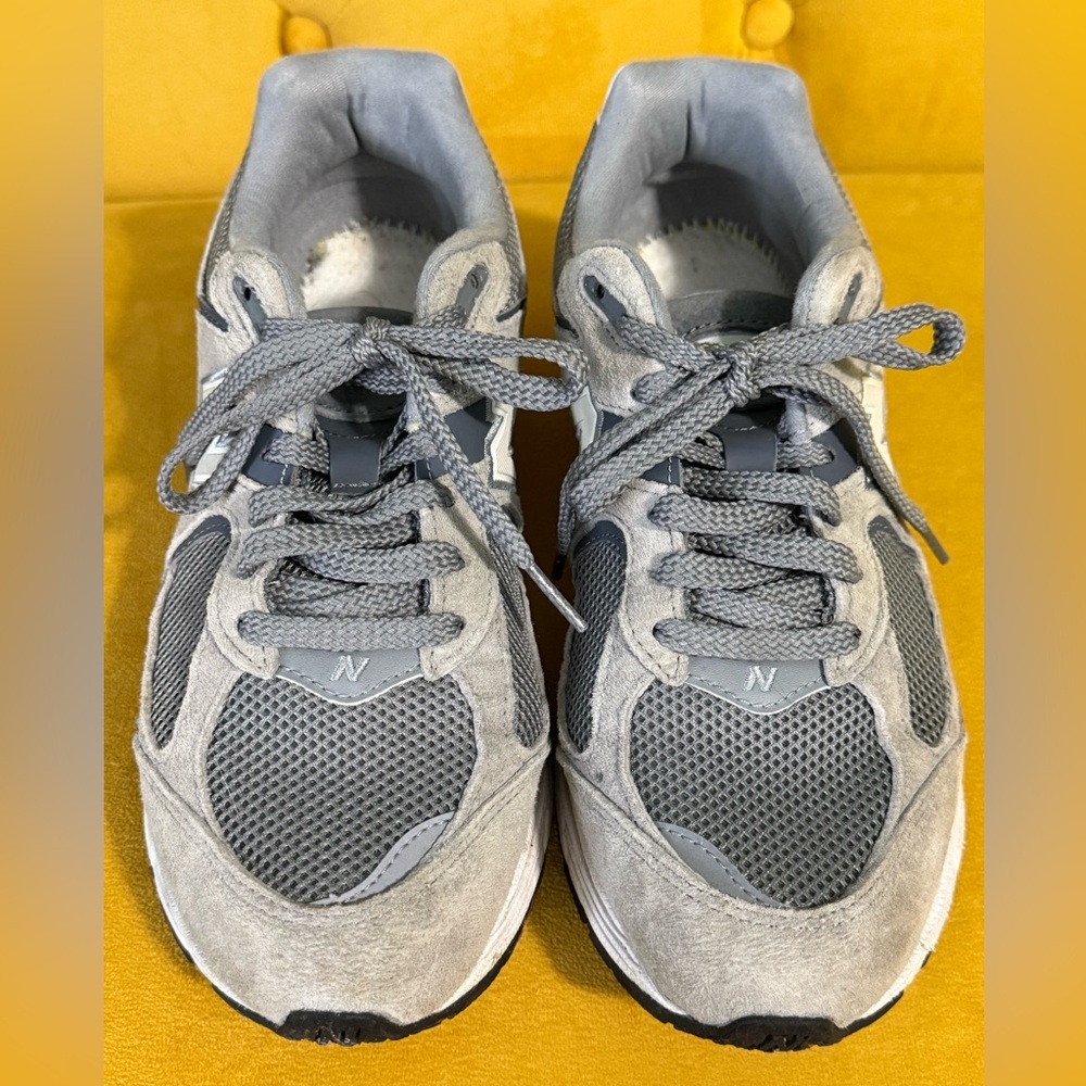 New Balance Gray 2002R W10/M8.5